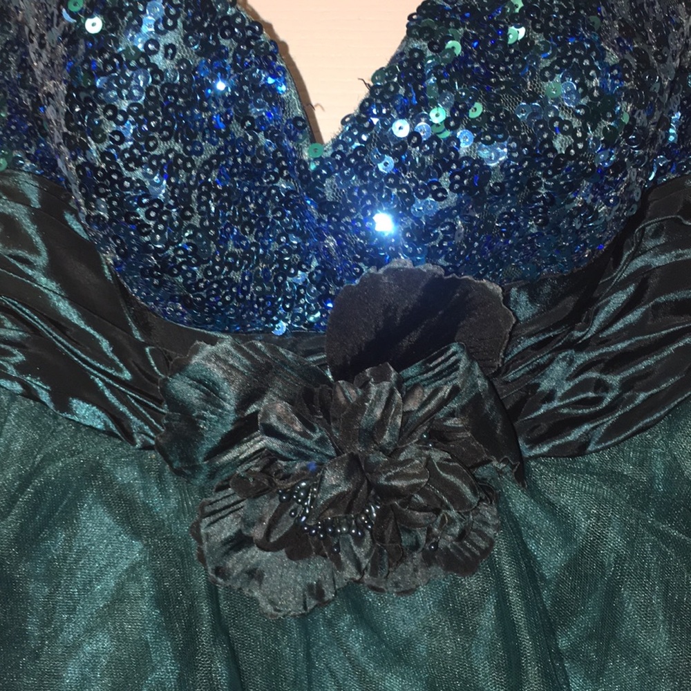 Sweetheart unique dress! 👗